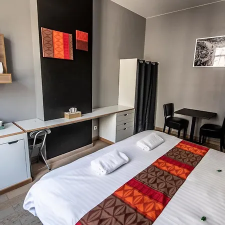 L'inattendu Sur La Croisette Centre Couette-café 4*