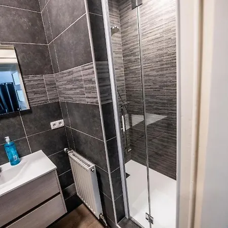 Couette-café L'inattendu Sur La Croisette Centre Dinant