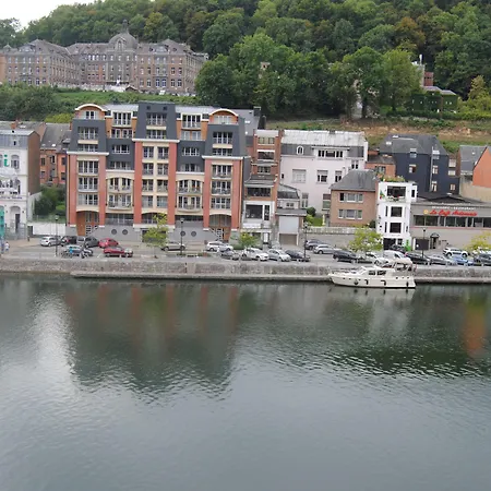Couette-café L'inattendu Sur La Croisette Centre Dinant