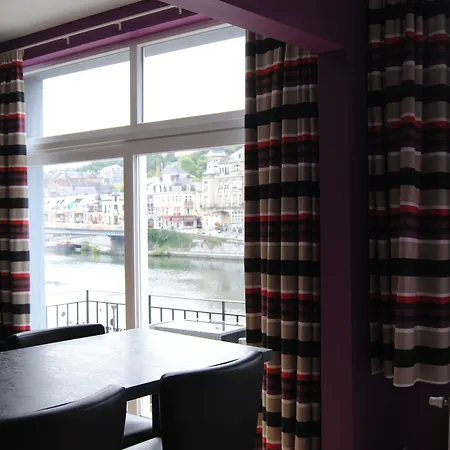 Couette-café L'inattendu Sur La Croisette Centre Dinant